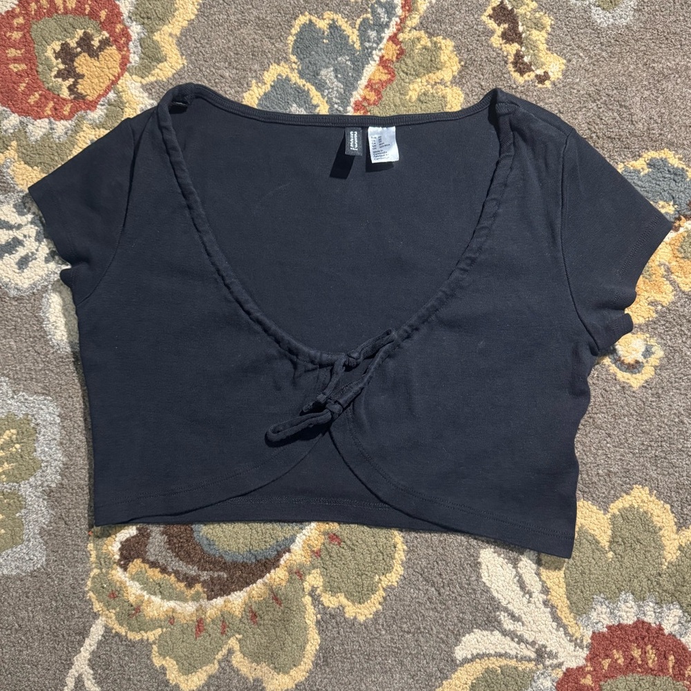 Cute black crop top/ cardigan